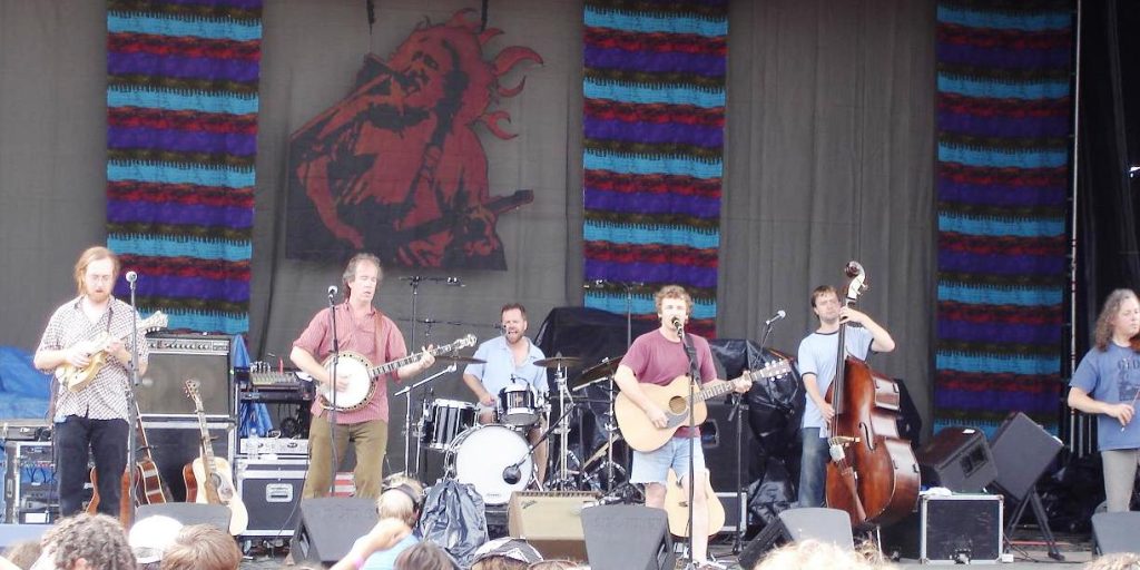 Railroad Earth Kicks Off Fall Tour 2011