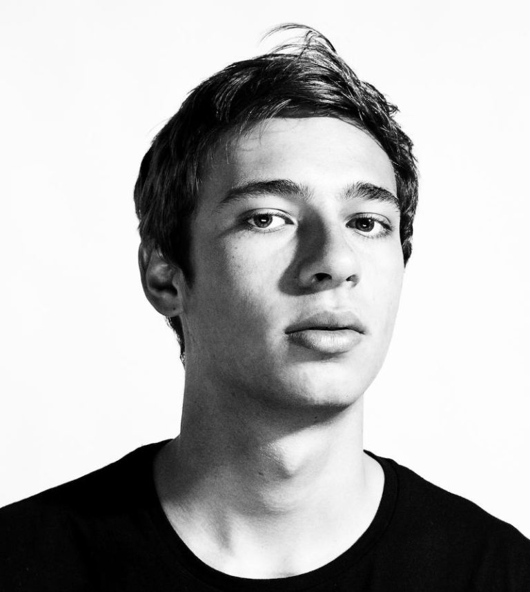 Flume Tops Australian iTunes Charts; Shares New Track