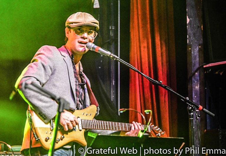 Tom Hamilton Shines on Electron's Tour