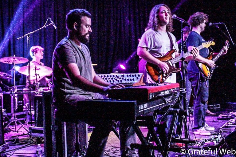 Earphunk | The Stache | Review & Photos