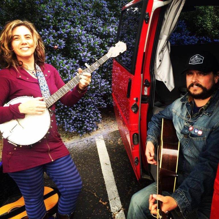 The Small Glories – Wondrous Traveler