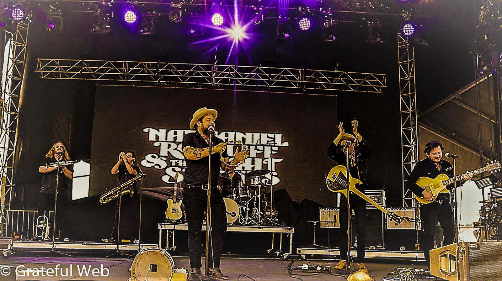 Nathaniel Rateliff & the Night Sweats