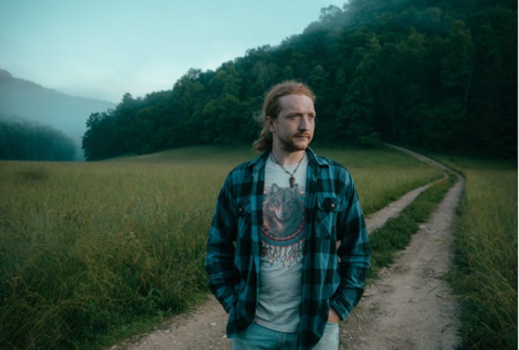 Tyler Childers confirms extensive fall headline tour