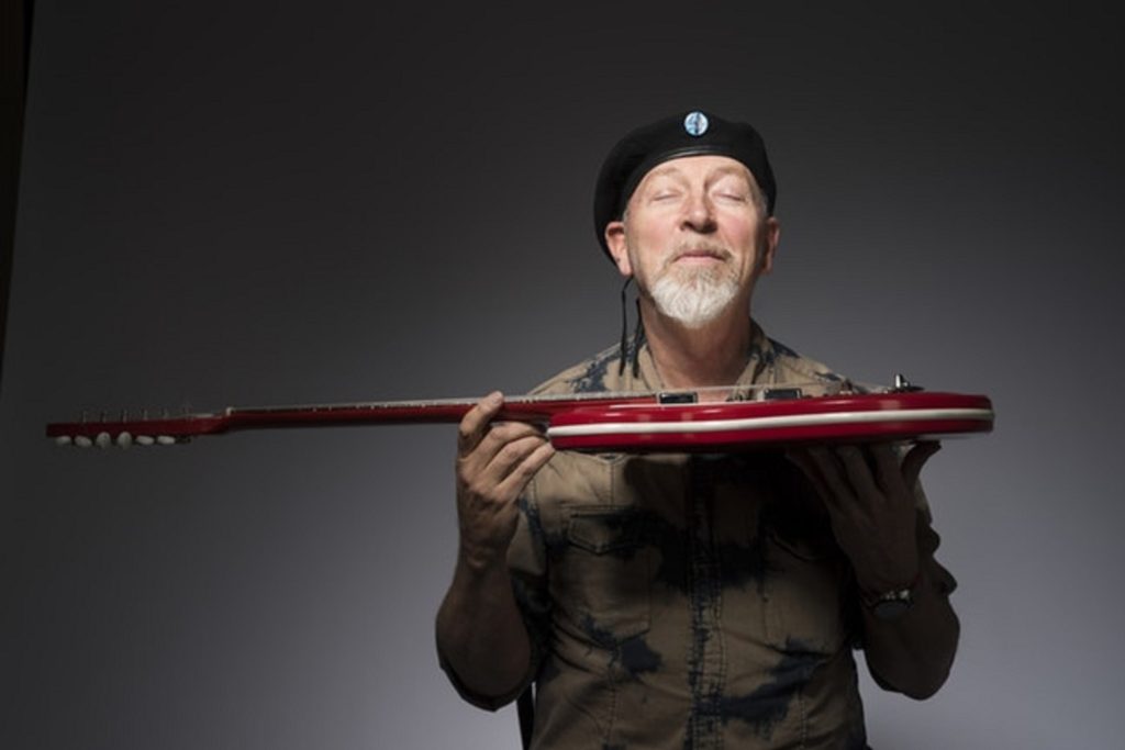Richard Thompson to play Boulder Theater in February