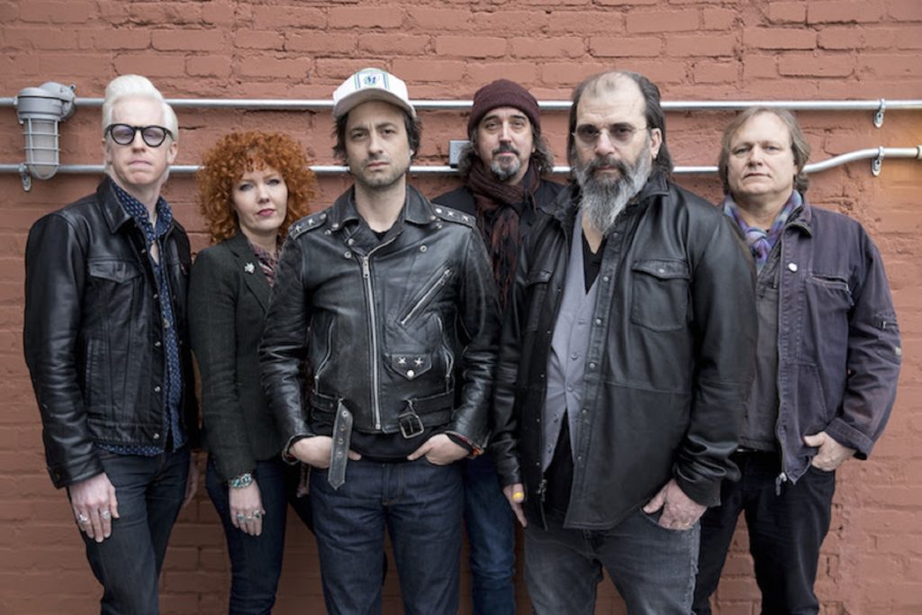 Steve Earle & The Dukes Announce Summer Tour Dates