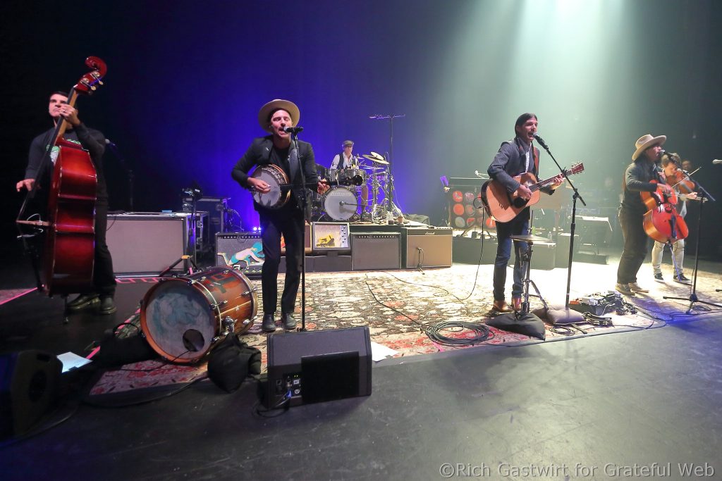 THE AVETT BROTHERS REVEAL DETAILS FOR NEW ALBUM CLOSER THAN TOGETHER