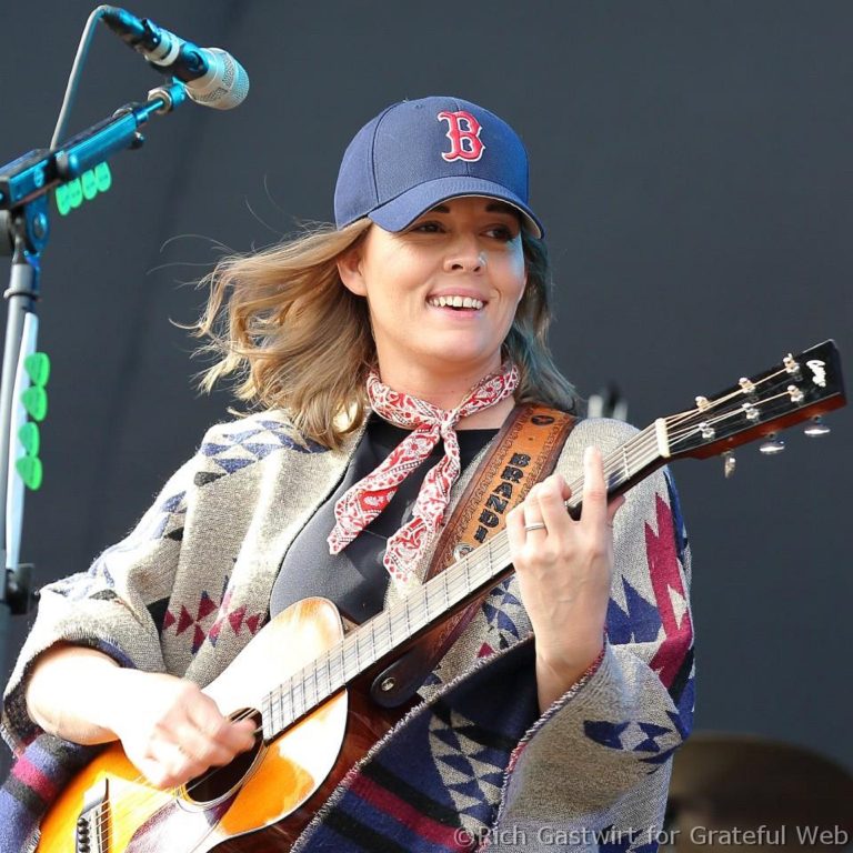 Brandi Carlile wins Artist of the Year at 2019 Americana Awards