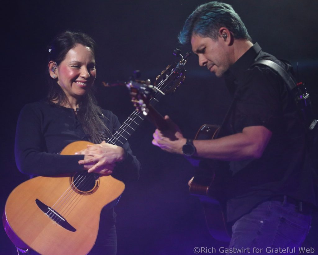 Rodrigo y Gabriela announce 2019 fall US tour dates