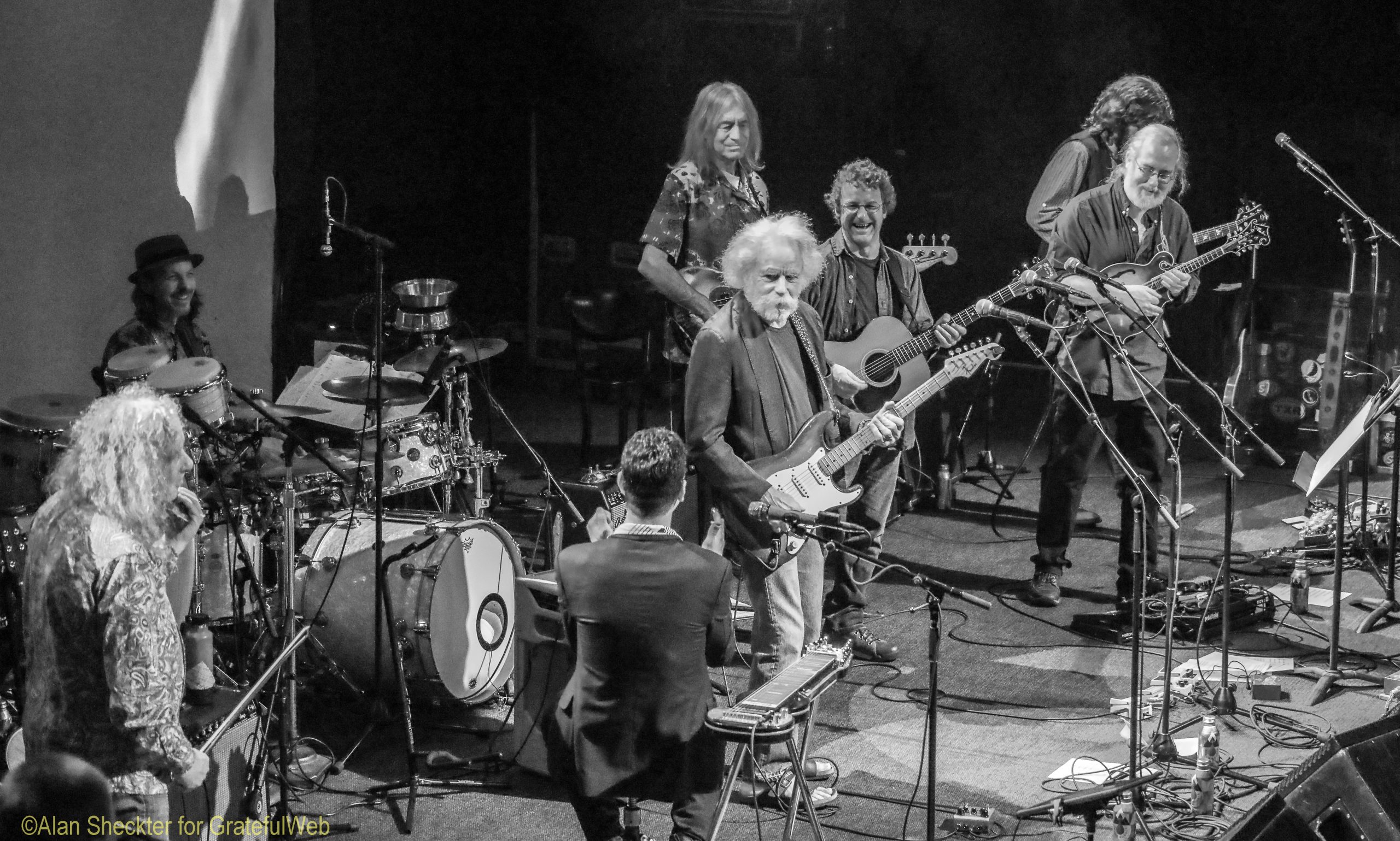 Rex Benefit: Lebo, Bob Weir and the Arrows of Neon