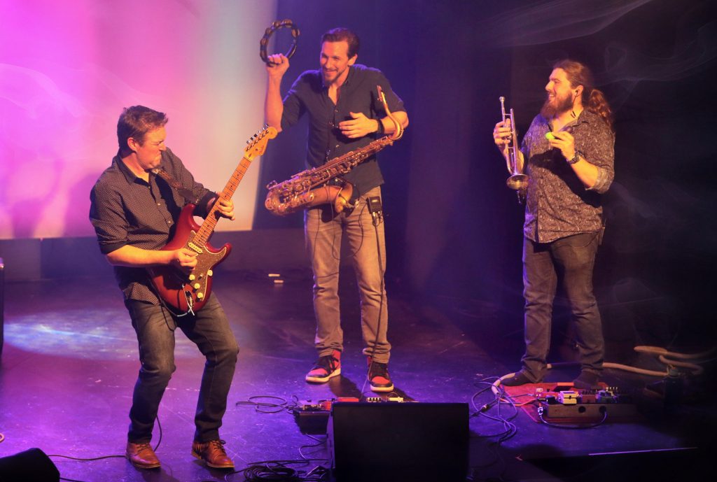 GW Premiere: Billy Walton Band's “Can’t Love No One”