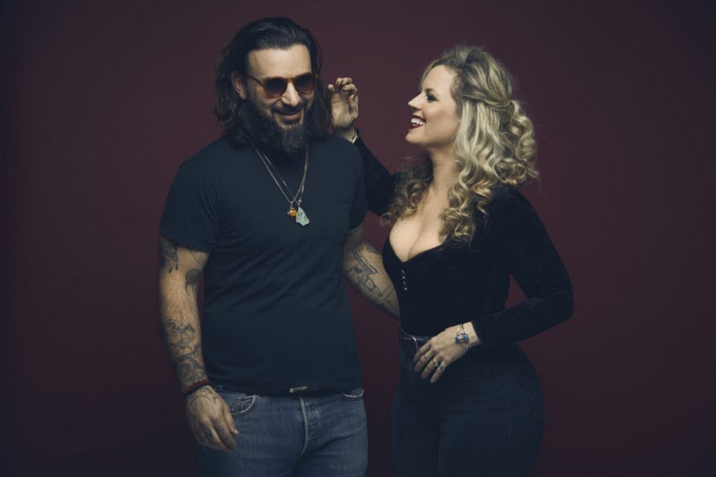 Smooth Hound Smith Celebrate "Little Rock n Roll Clubs" With New Single