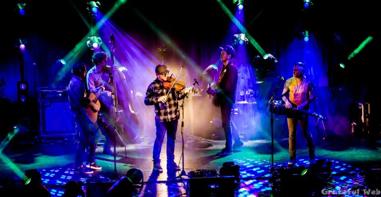 Infamous Stringdusters livestream from the Fox Theatre