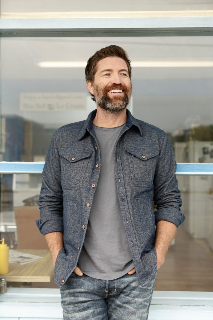 Josh Turner To Perform First Ever Virtual Livestream Concert