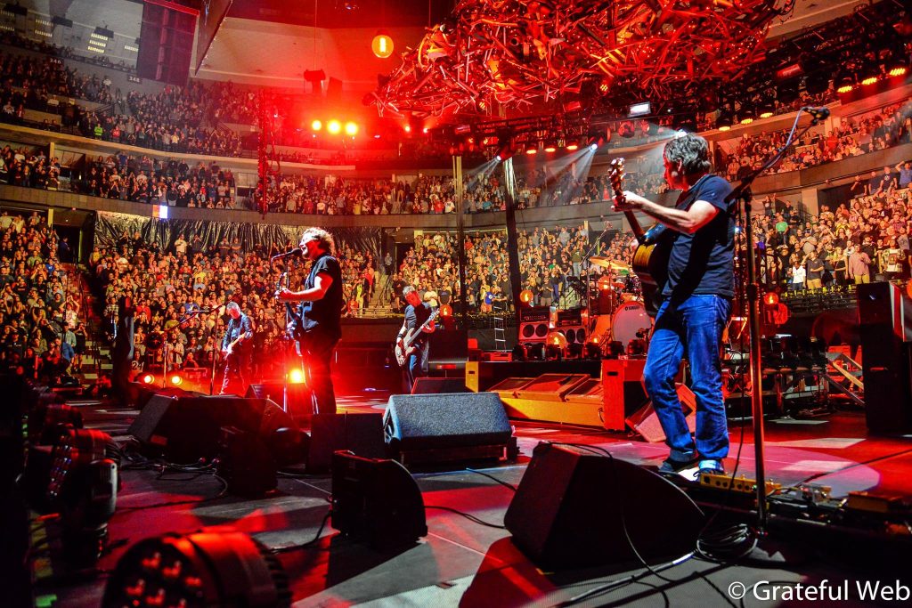 Pearl Jam reschedules European Tour to Summer 2022