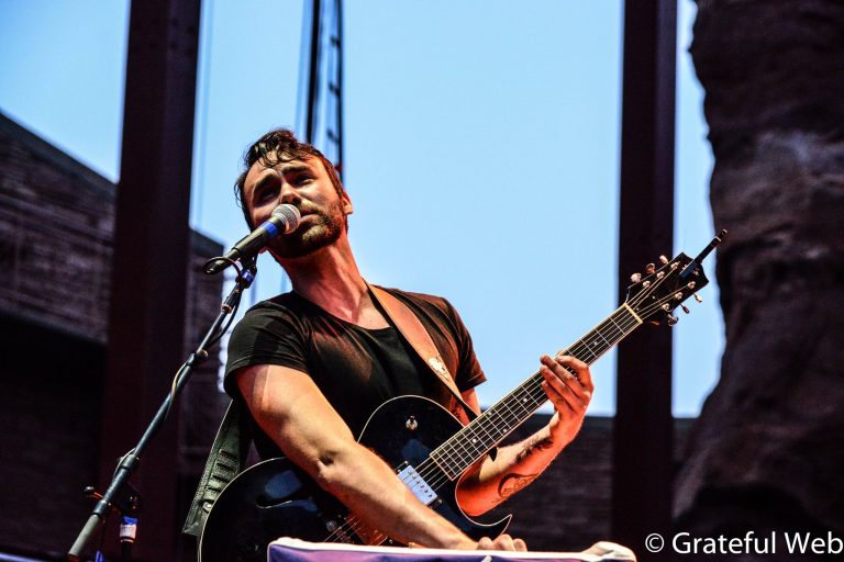 Shakey Graves confirms summer tour dates