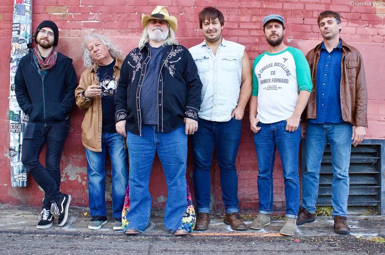 Friends from Leftover Salmon, Railroad Earth, Hard Working Americans, And More Join Hands And Take Flight As The High Hawks