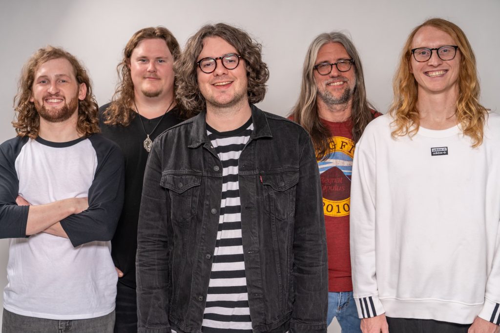 GW Premiere: Vintage Pistol's "Smoke About It"