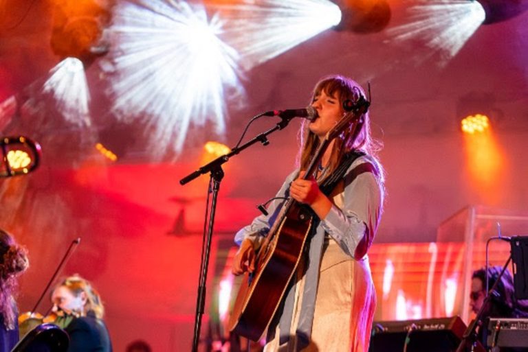 Madison Cunningham performs "Life According to Raechel" with Nu Deco Ensemble, acclaimed 'Revealer' LP out now