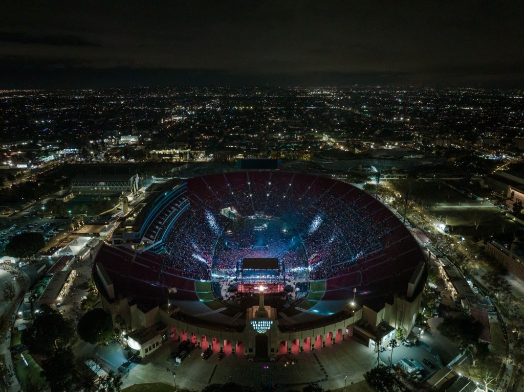 Kx5 — Kaskade & deadmau5 Historic Show at The LA Memorial Coliseum