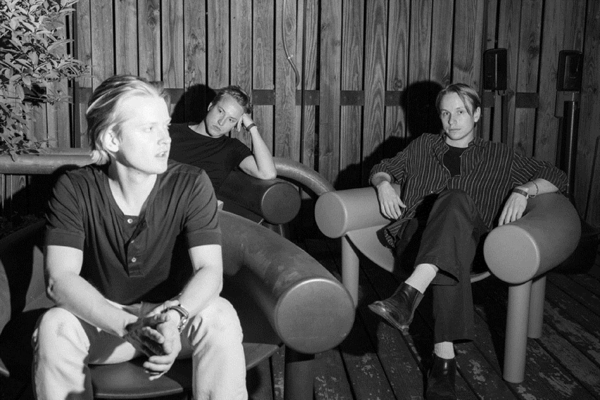 SWMRS ANNOUNCE NEW ALBUM ‘SONIC TONIC’ DUE  OCTOBER 27