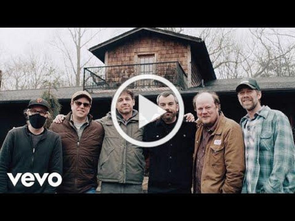 Hear “Recommend Me” From Steep Canyon Rangers’ Upcoming Album Morning Shift