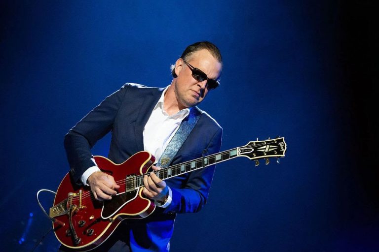 Joe Bonamassa Releases 'Guitar Man' Documentary Free for the Holidays