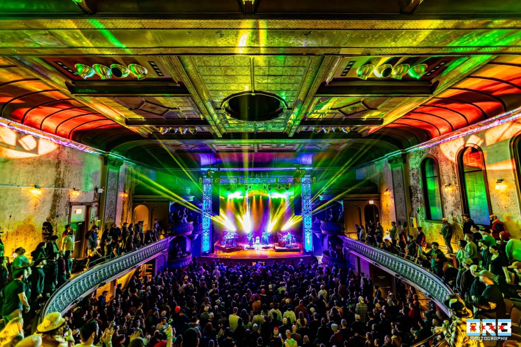 Watch Spafford Bang the Drum on their Winter Tour Closer in Chicago