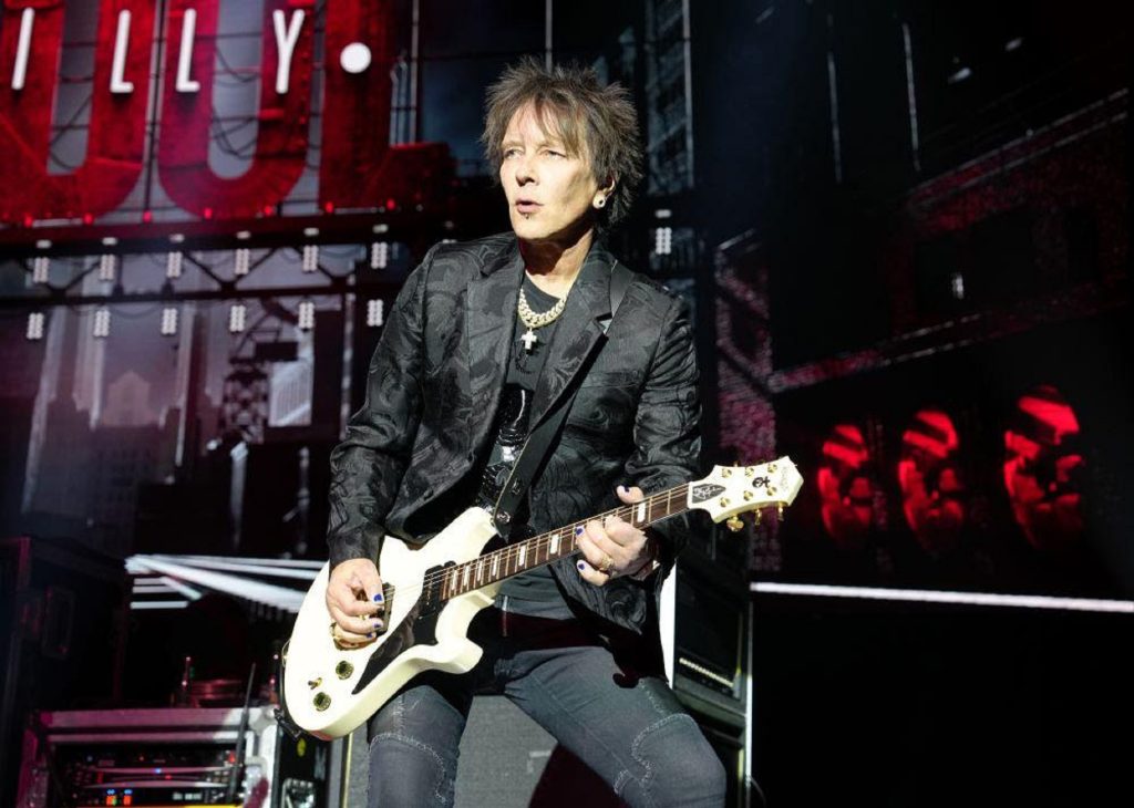 BILLY MORRISON Sets 4/19 As Release Date For New Solo Album, ‘The Morrison Project'