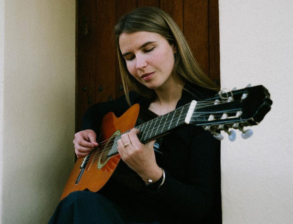 Liza Lo Shares Flamenco-Influenced New Single Via Gearbox Records