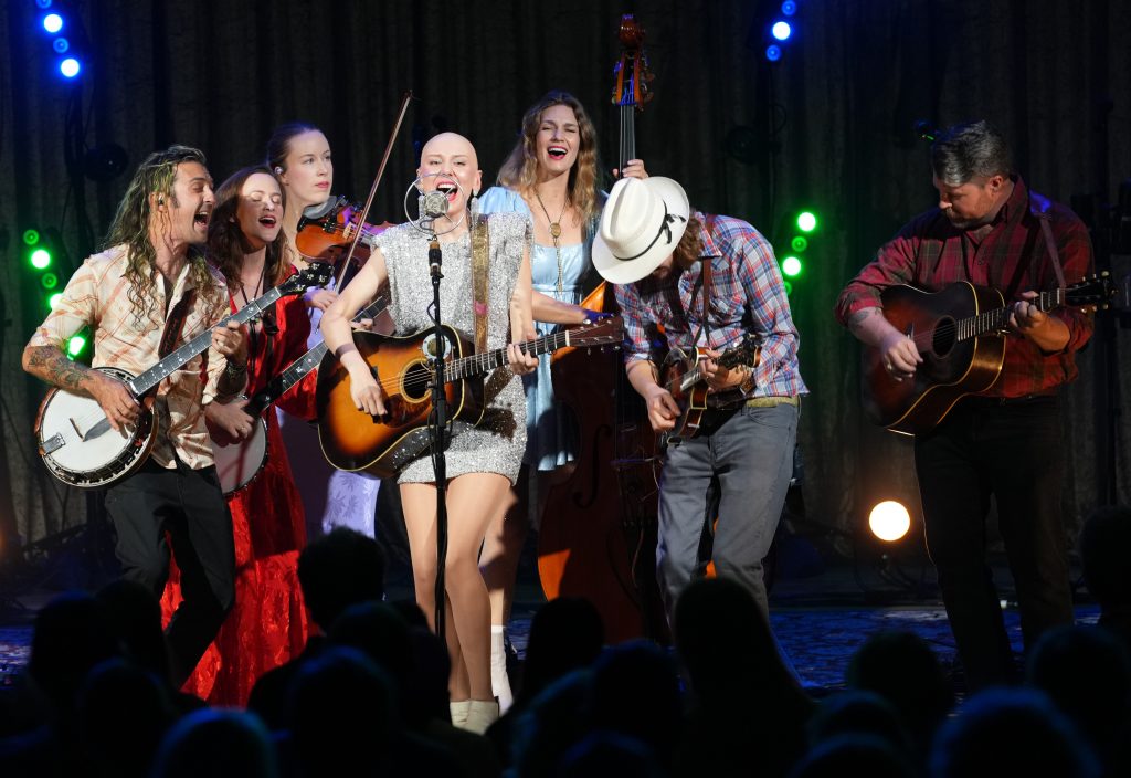 Molly Tuttle & Golden Highway to Perform at The Fillmore December 7, 2024 to benefit Rex Foundation