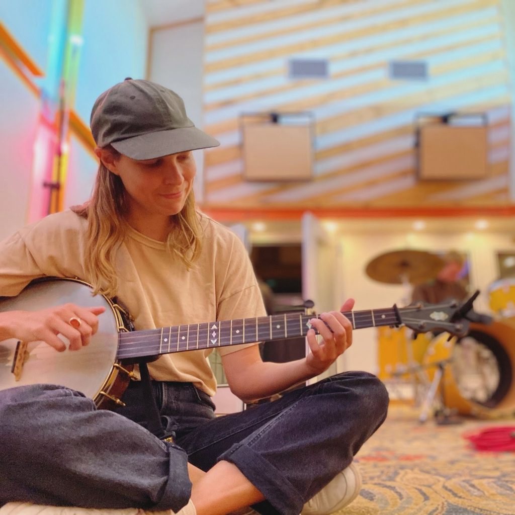 The Steve Martin Annual Banjo Prize Announces Two Winners for 2024