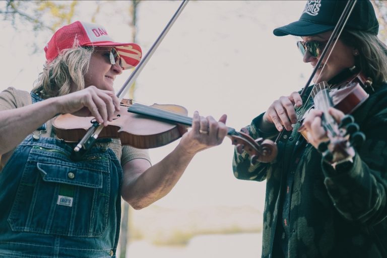 Deanie Richardson & Kimber Ludiker announce twin fiddle collection, first single "Cacklin' Hen"