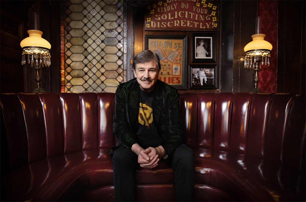 BURTON CUMMINGS ANNOUNCES A FEW GOOD MOMENTS TOUR