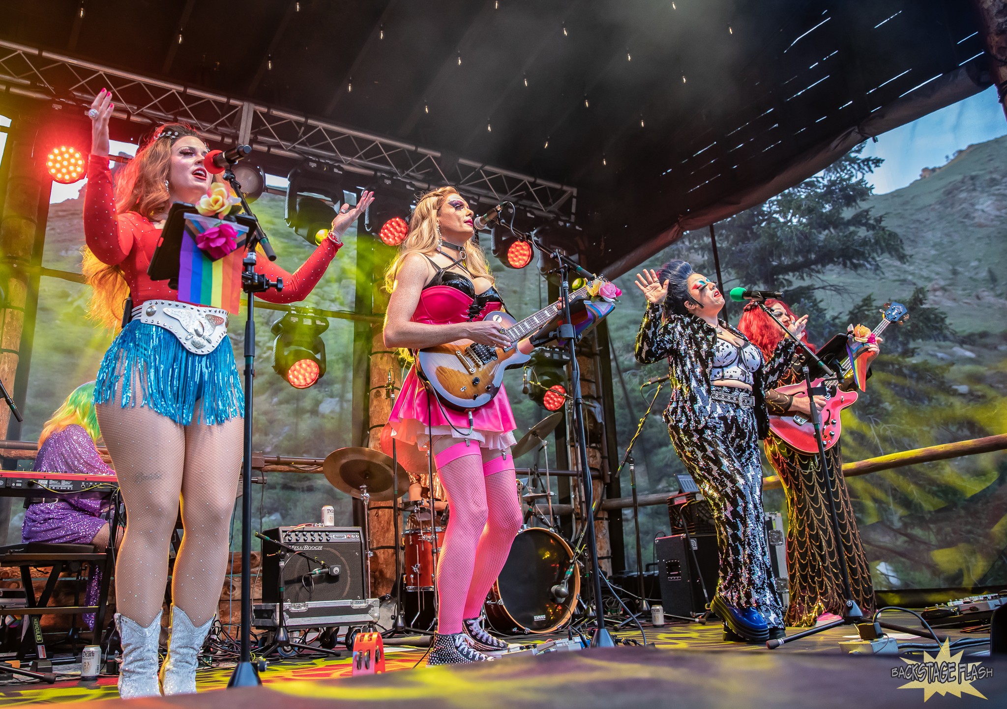 Bertha - Front line vocalists - Caitlin 