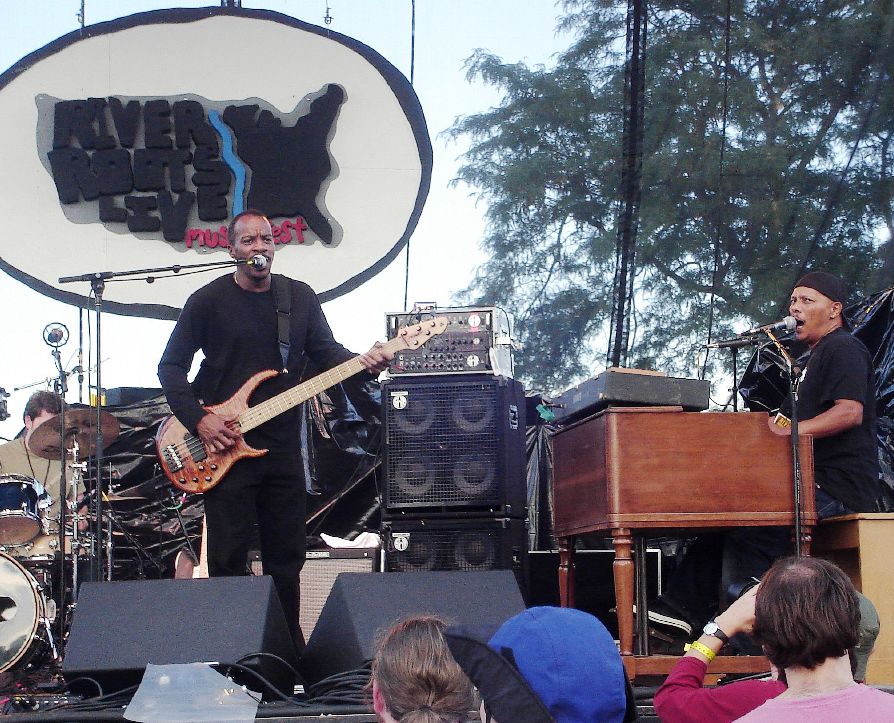 Ivan Neville neville