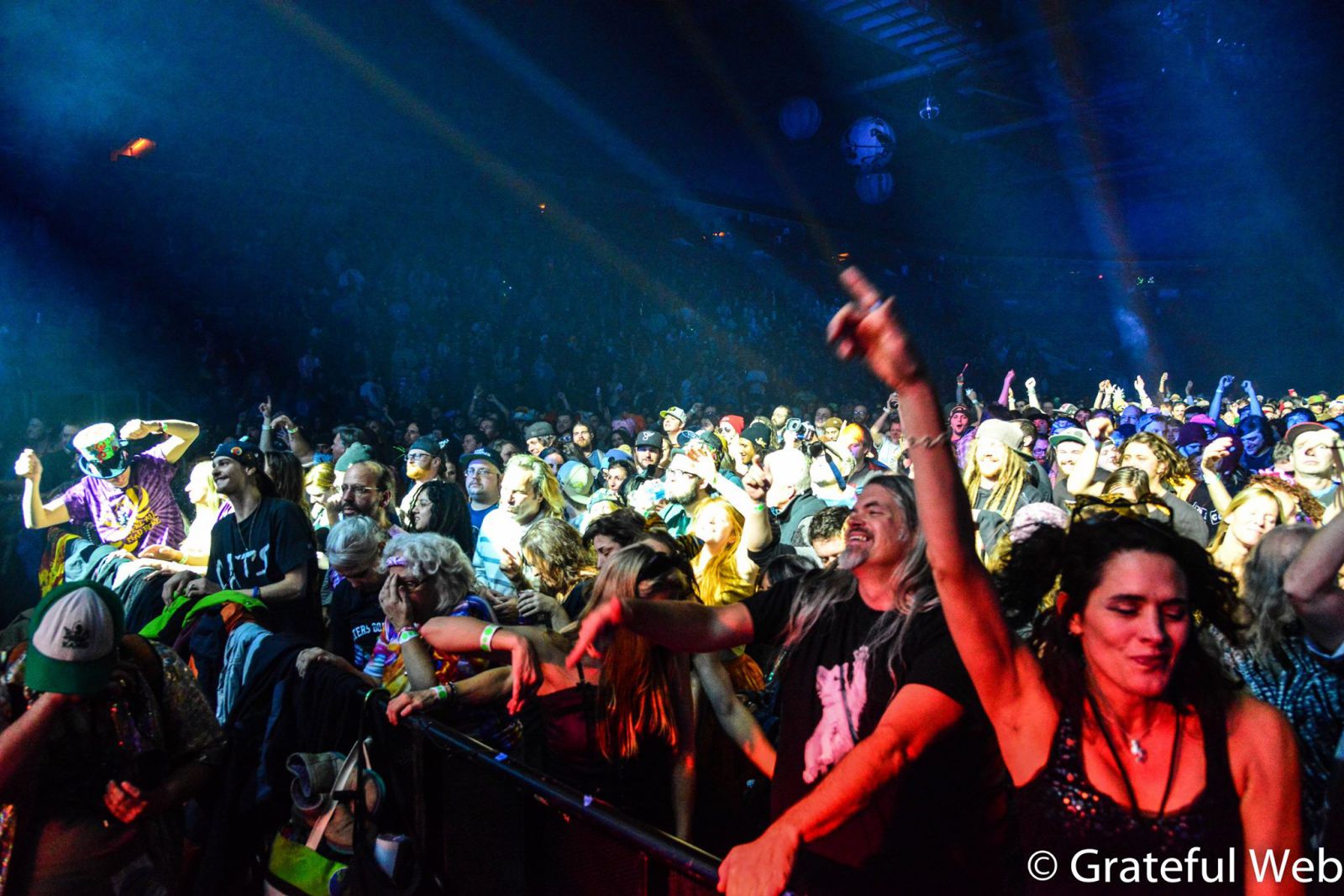 String Cheese fans inside the 1st Bank Center