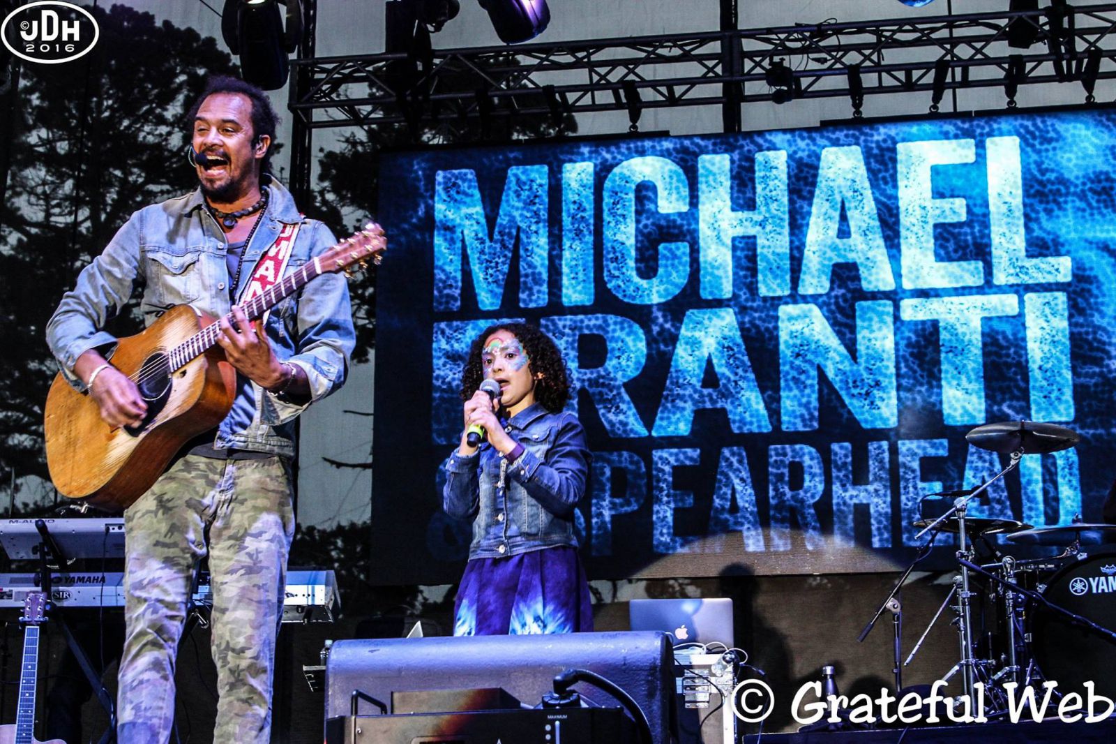 Michael Franti and his newest back up singer @ Cali Roots