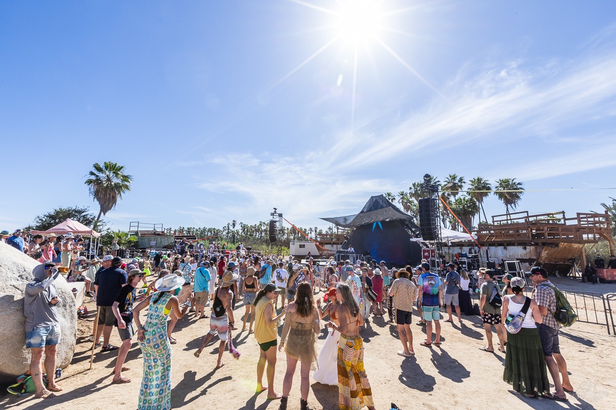 LP Giobbi's daytime set at Crainia | Viva El Gonzo