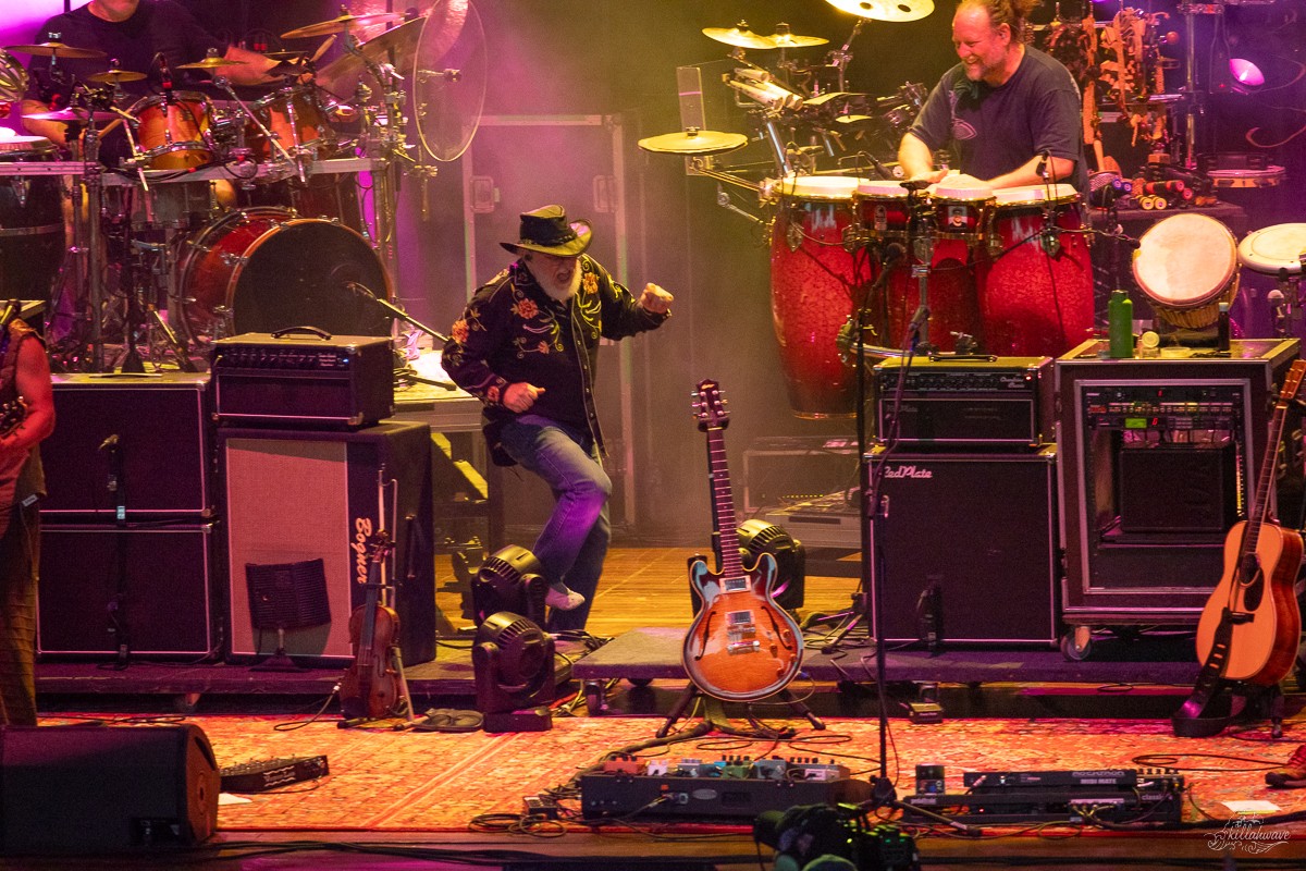 Billy Nershi ran laps around the stage | All Good Now