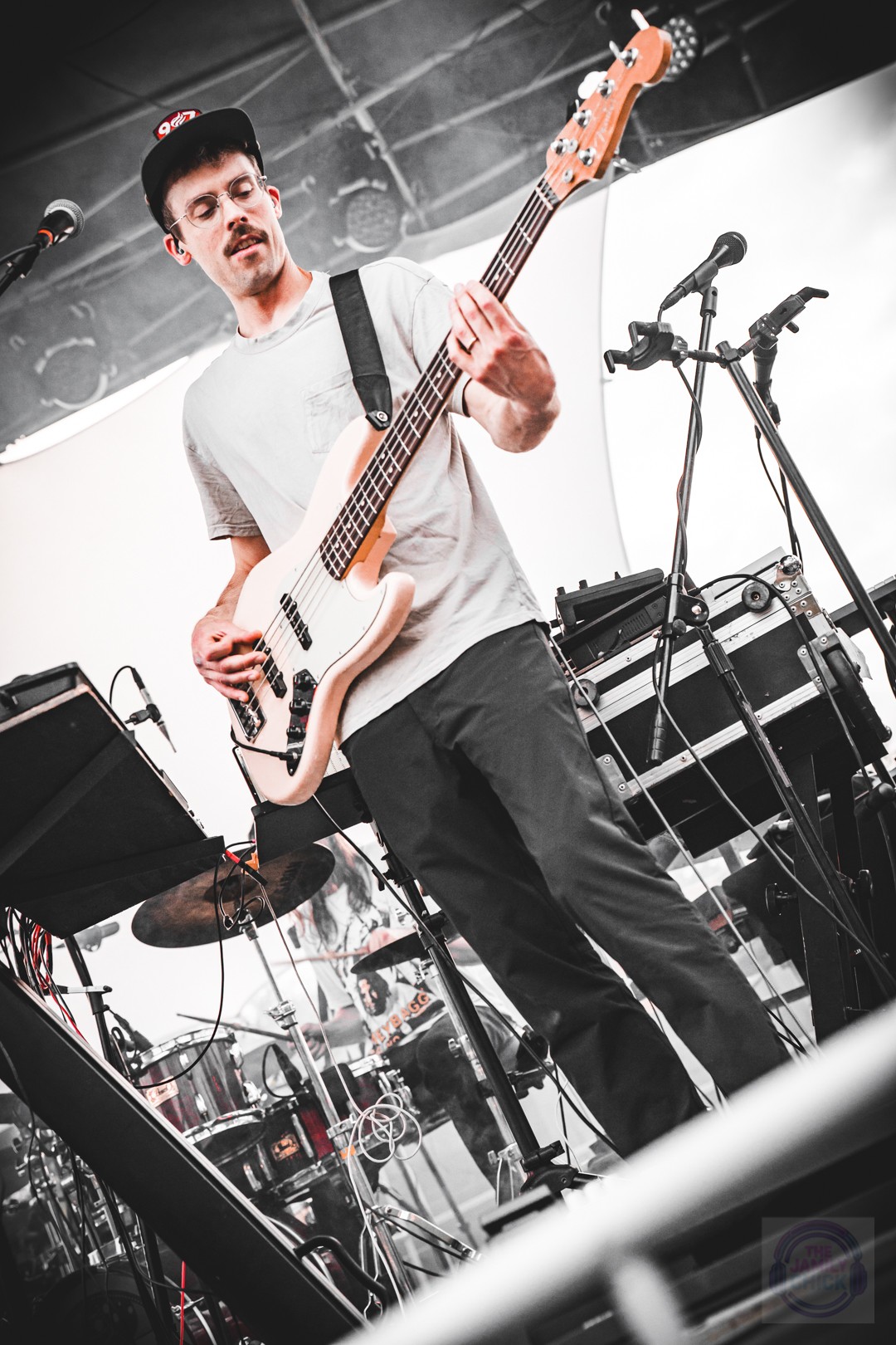 Bassist Kevin Hinnefeld | Dizgo 