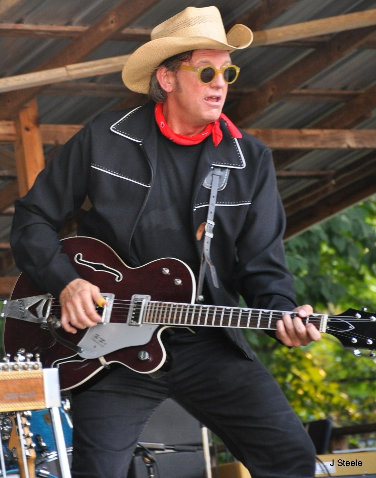 Chuck Mead