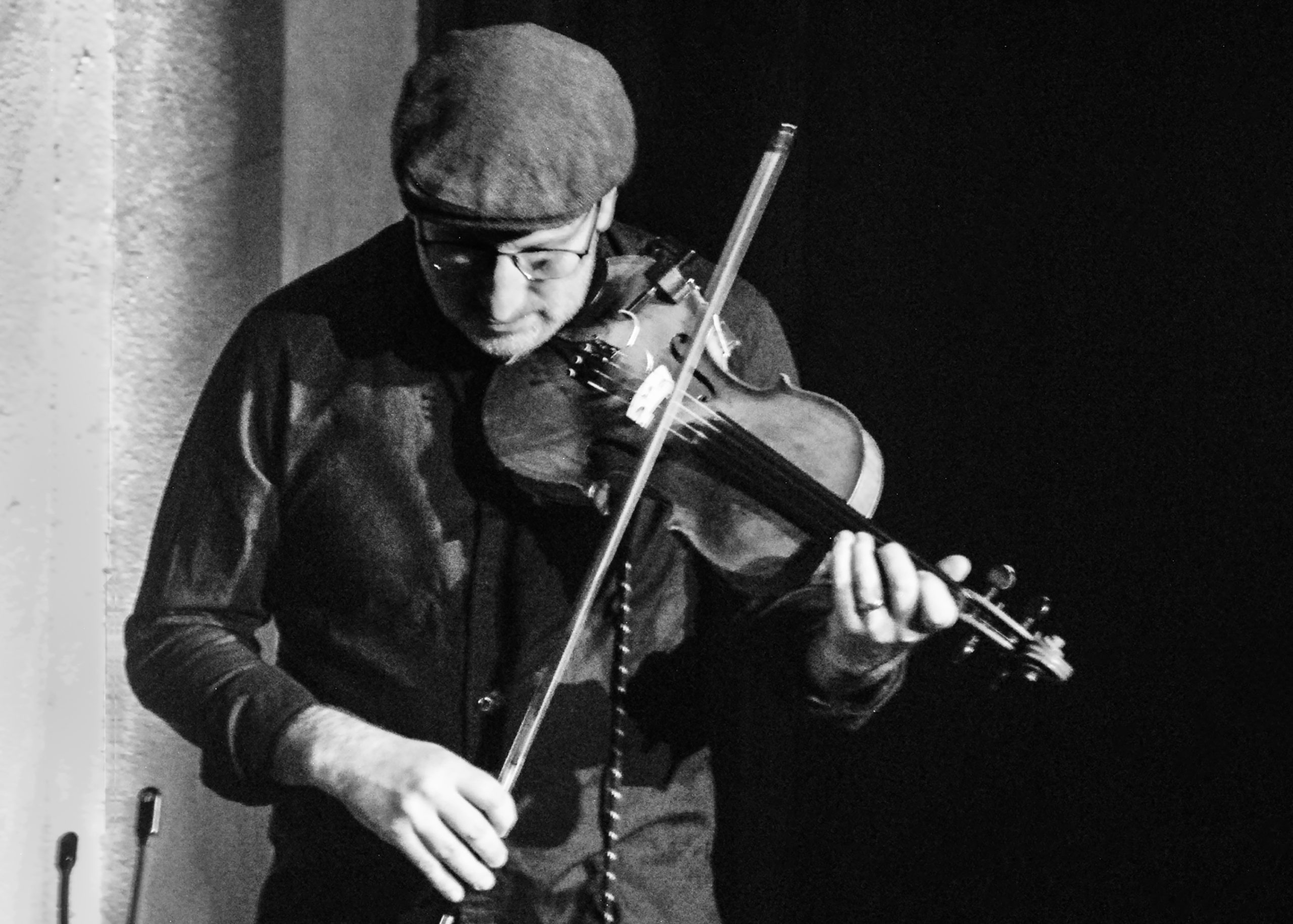 Special PDE guest violinist Gabe Witcher