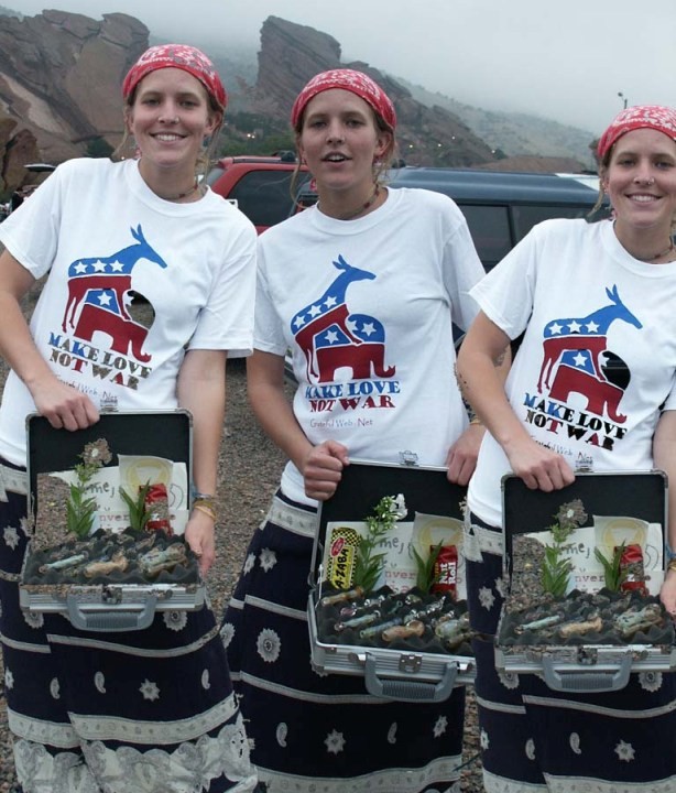 rocking the Grateful Web tshirts @ Red Rocks