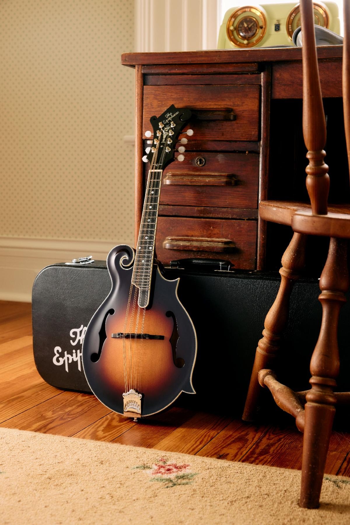   The Epiphone F-5G Mandolin in Cremona Sunburst finish.