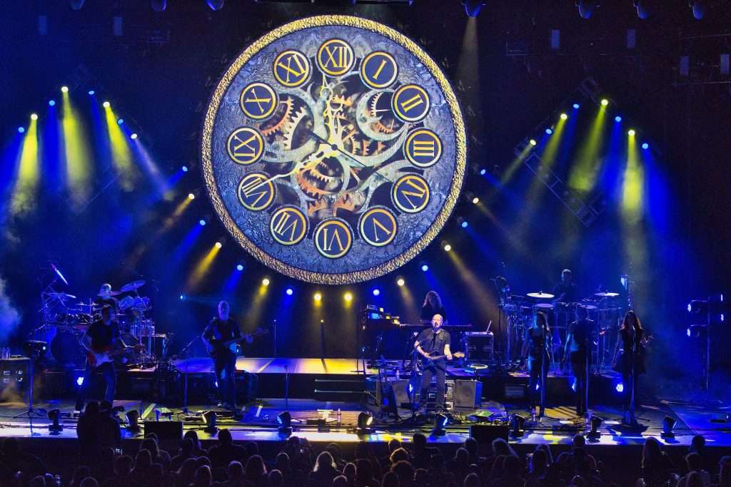 A Night of Sonic Reverence: Alan Parsons and Brit Floyd Celebrate Pink Floyd’s Legacy at the Greek