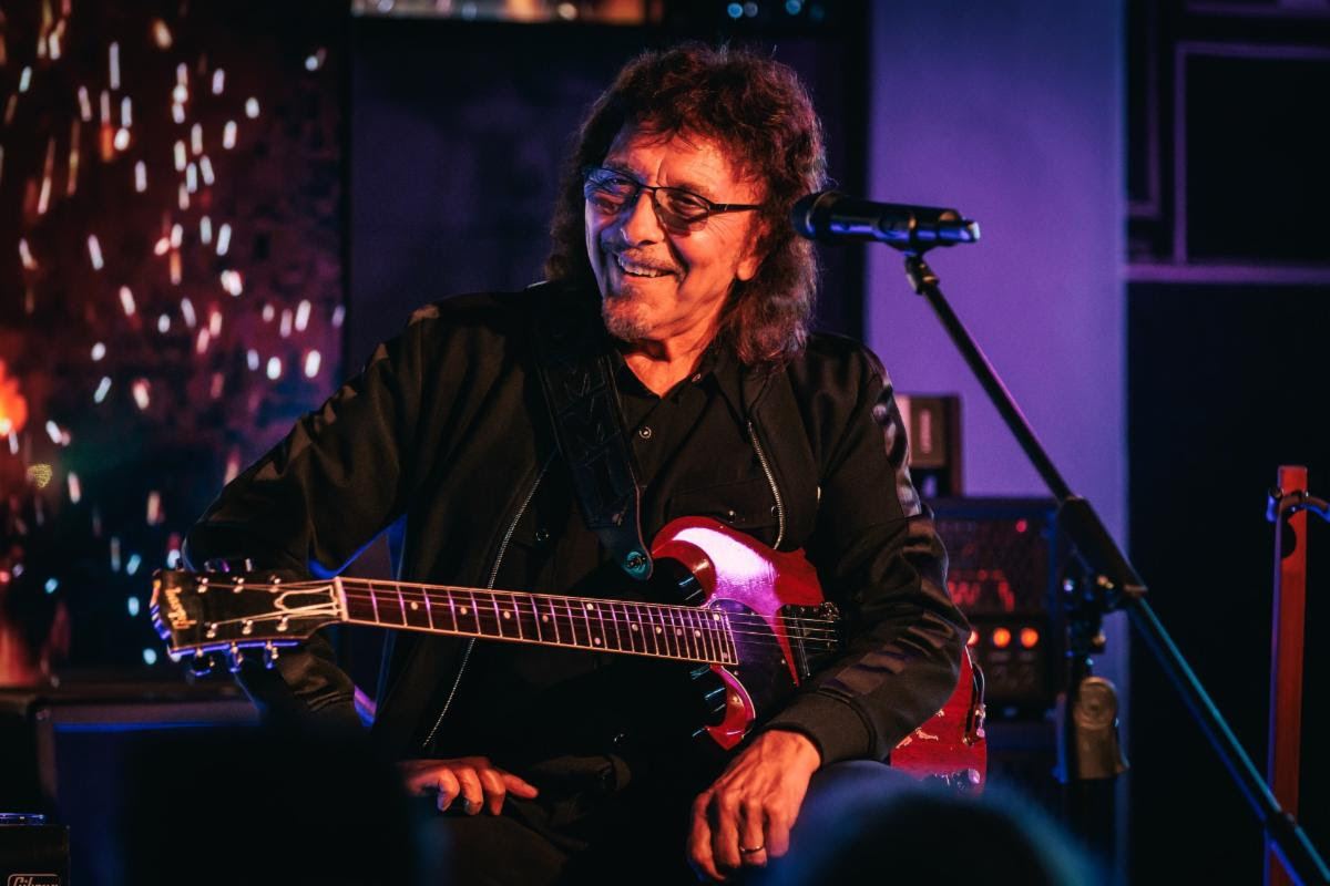 Tony Iommi onstage at the Gibson Garage London - photo credit: Gibson