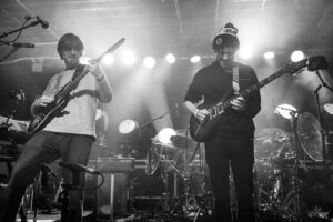 20251024_squeaky-feet-3 - Grateful Web