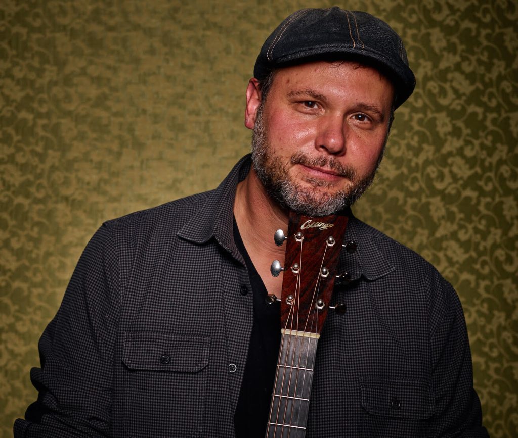 Alastair Moock Marks 25 Years at Club Passim