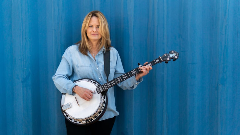 Banjoist Alison Brown Launches “Pick Like a Girl”