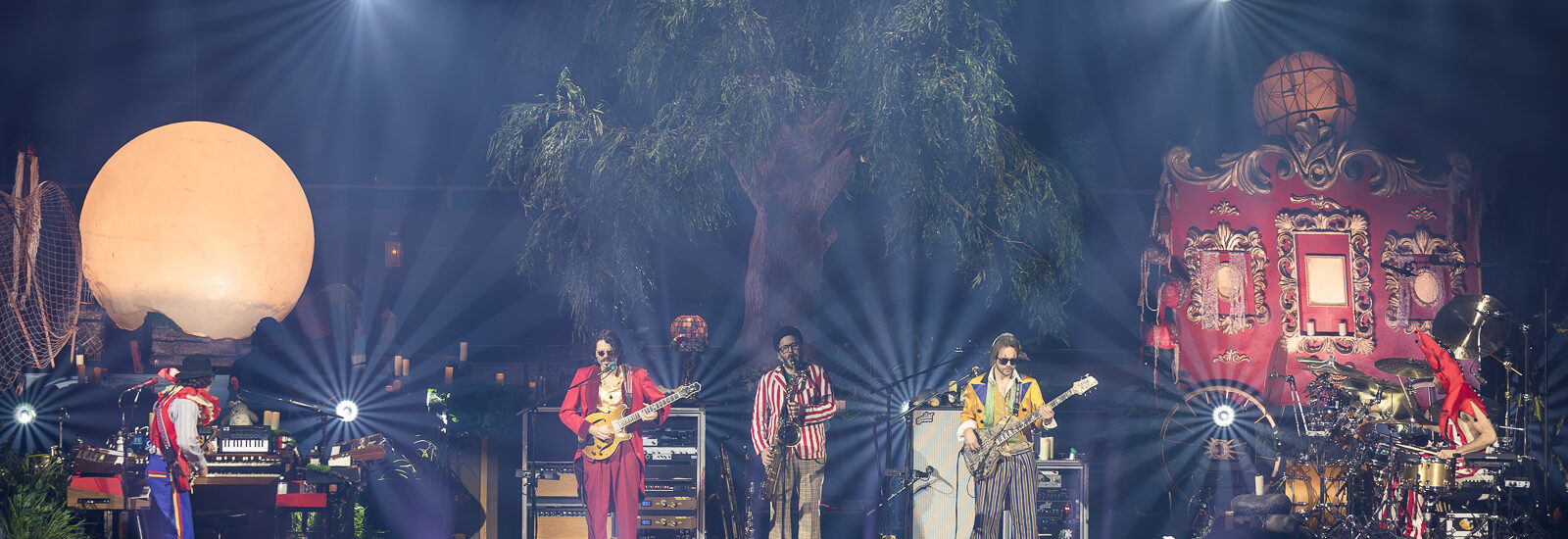 Goosemas 2025 Night One Opens as a Phantom Carnival of Creatures, Motion, and Improvisation